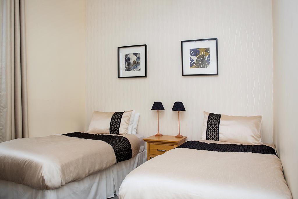 Prestwick Town Center Flat Apartment Bagian luar foto